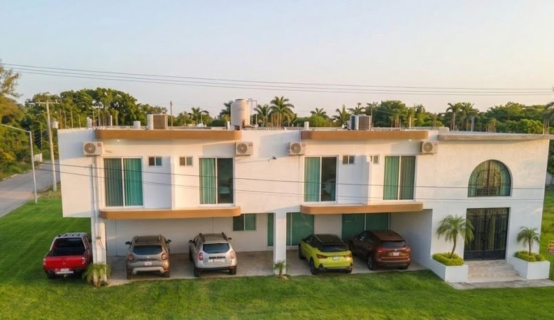 Fachada principal del Hotel Palmeira en la Playa de Tuxpan